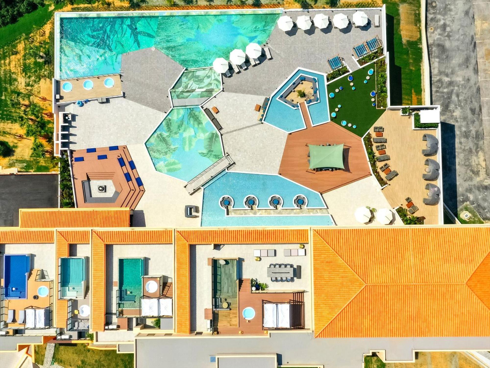Aquasense Hotel & Resort Onna Exterior photo